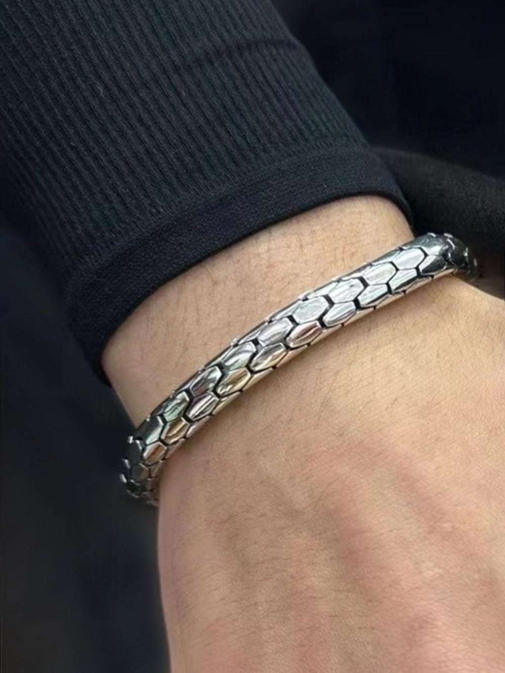 Snake Pattern Bracelet for Men & Women – 8mm Bamboo Chain Design, Smooth Surface Fashion Jewelry - My Store